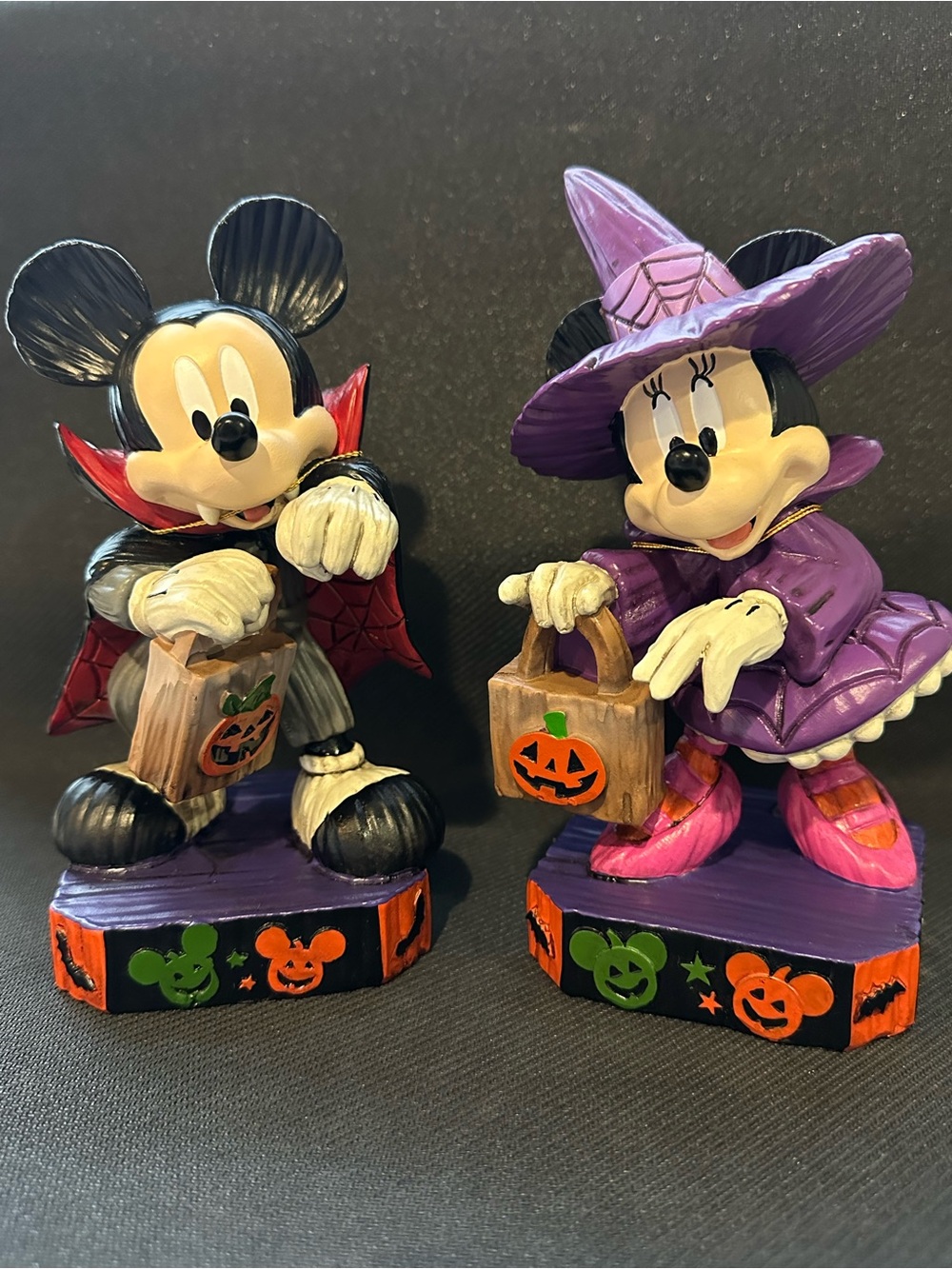 Mickey & Minnie Halloween Vampire & Witch Figurines 7” NWT